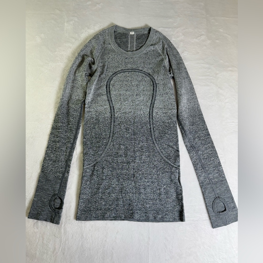 lululemon athletica Running Gray Ombre Long‎ Sleeve Workout Top